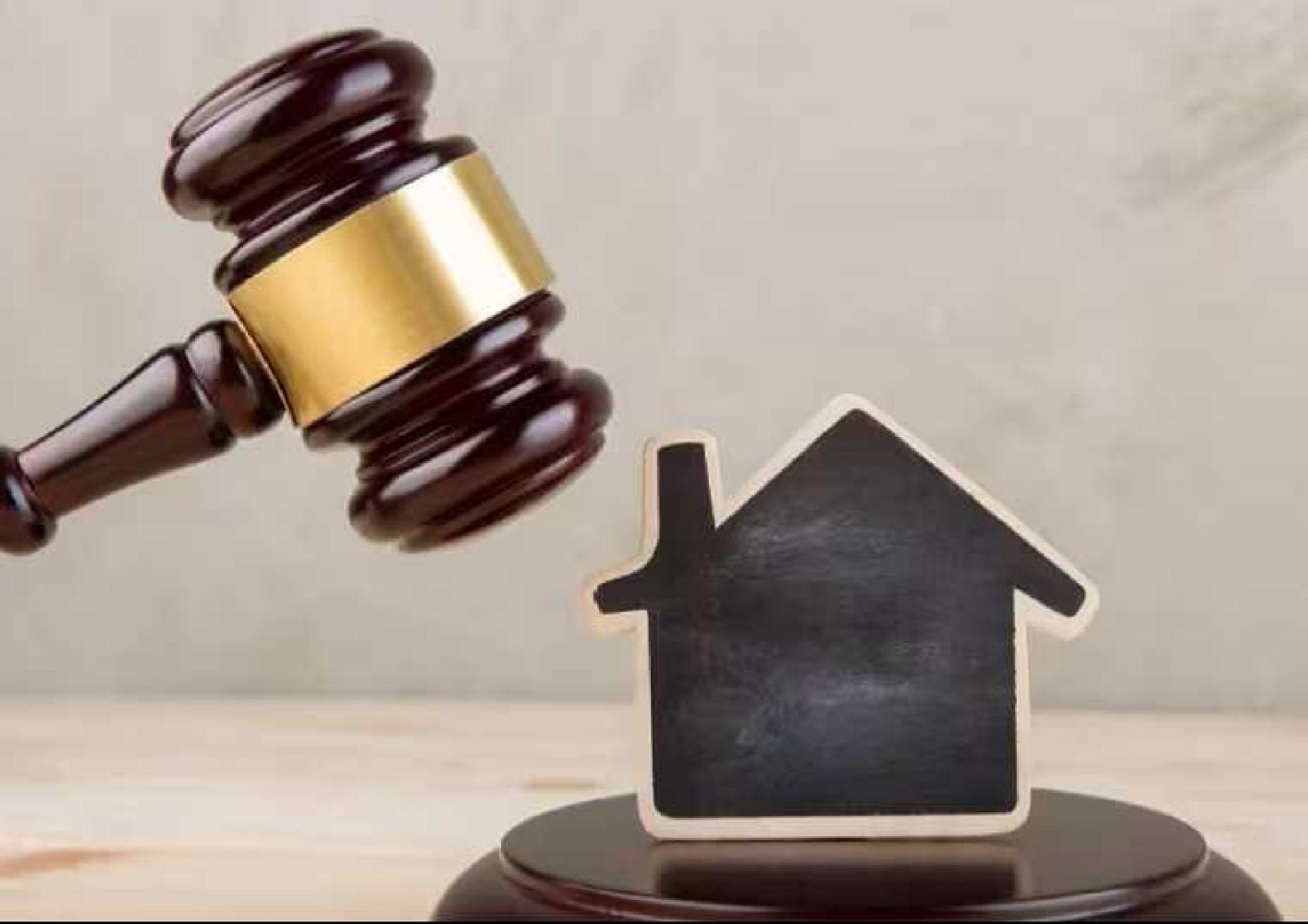 Loi Ripost pour les maisons squattées, votre Commissaire de Justice vous en dit plus